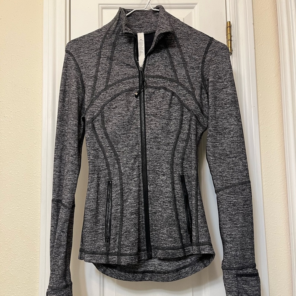 gray/black lululemon define jacket
